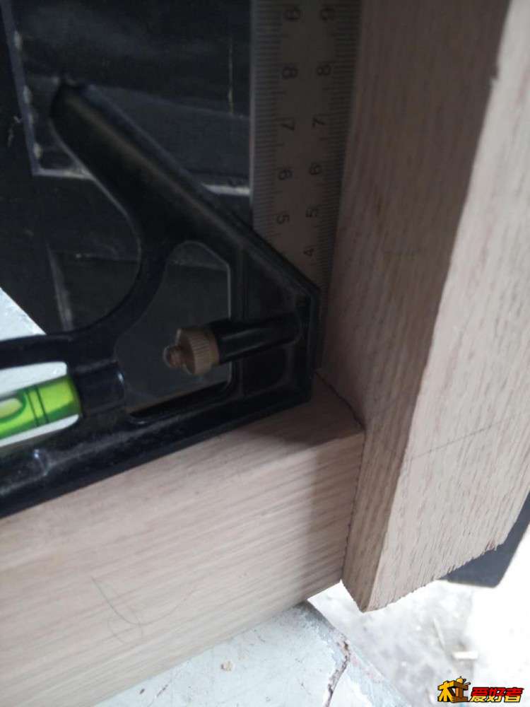 直角，哈哈，都没调整，放上就是直角，而且挺结实，一点不晃，爽！