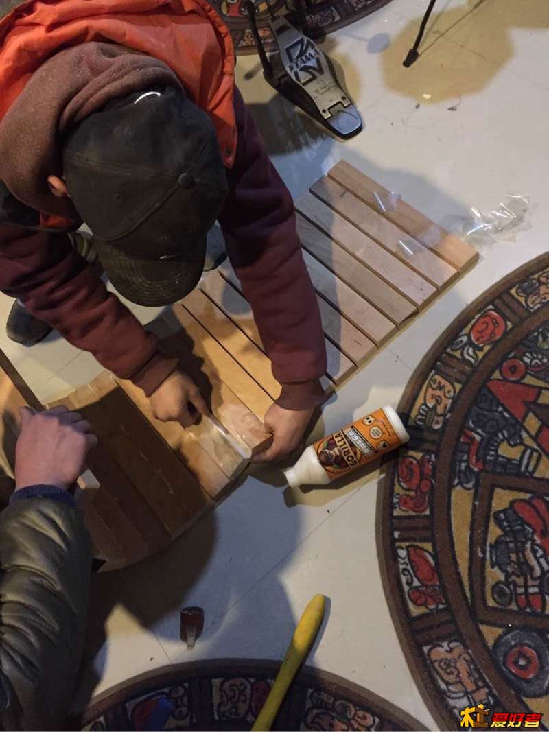 144406z7pxmaatavarcatt.jpg