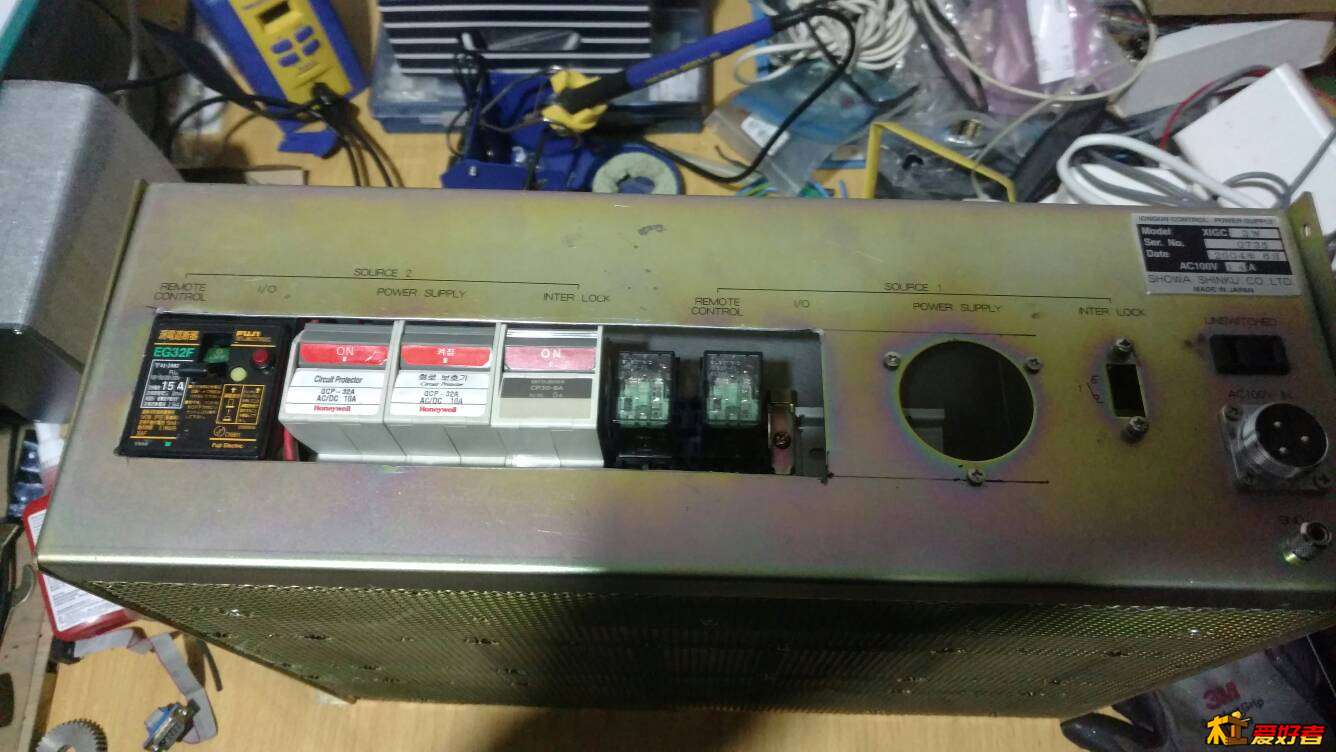 211616r9i949zue79z9969.jpg