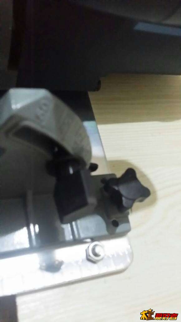 184028qo9susdz1me15emv.jpg