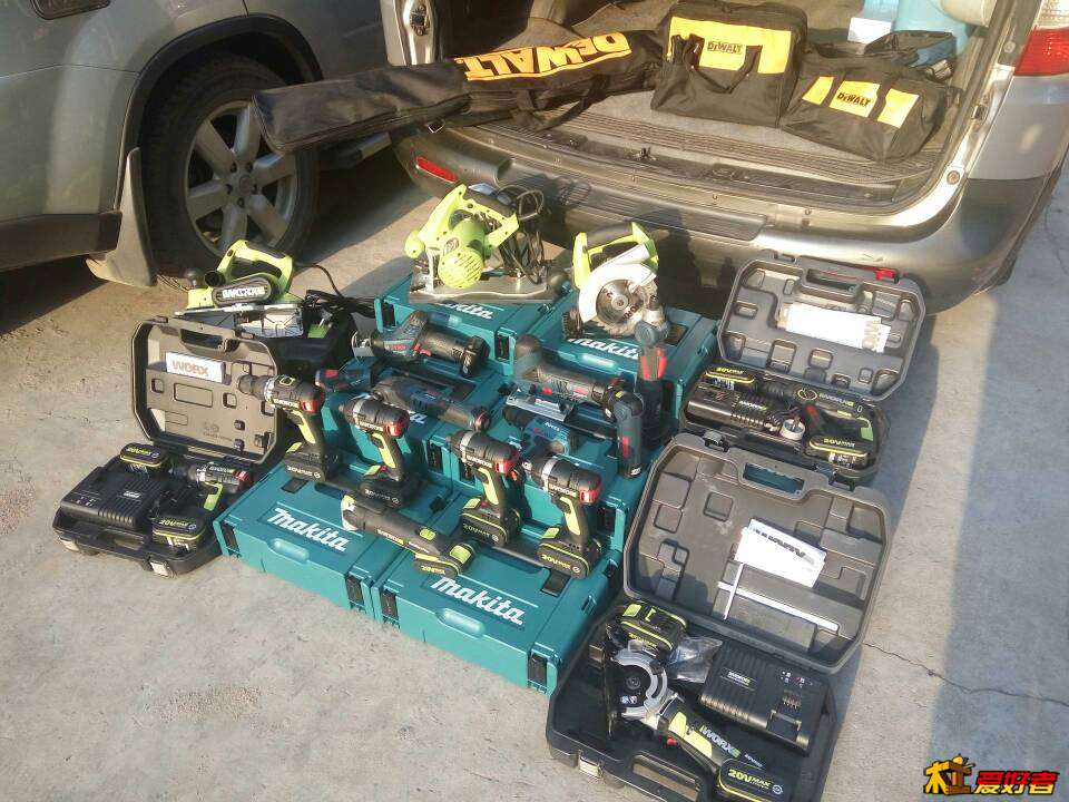 221950t9r94lkmfa5fffa4.jpg
