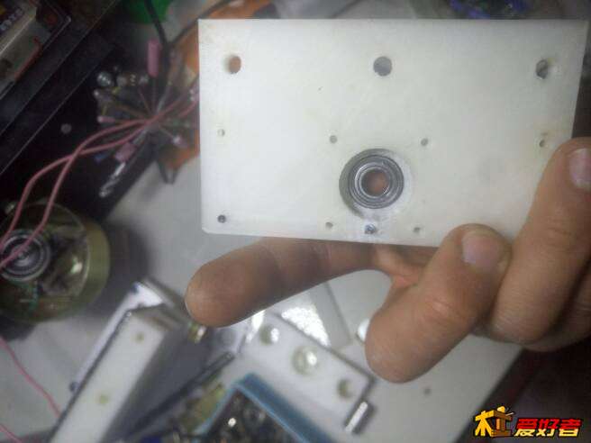 232455t2riieur24k42az6.jpg