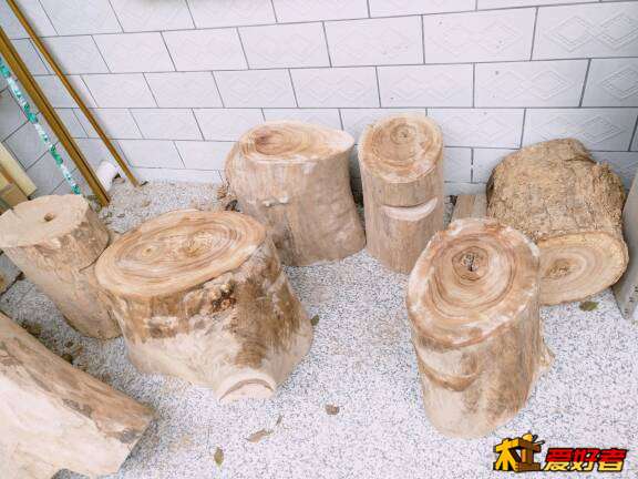 001020lxo3599koaoxaw1b.jpg