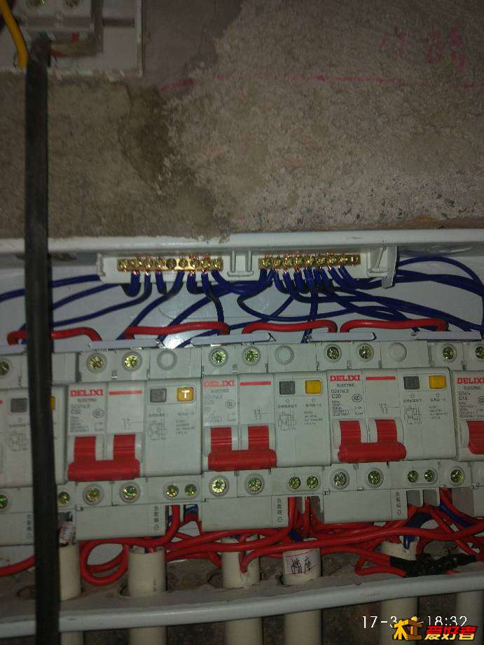 230747y552gaszg6fqzjuj.jpg