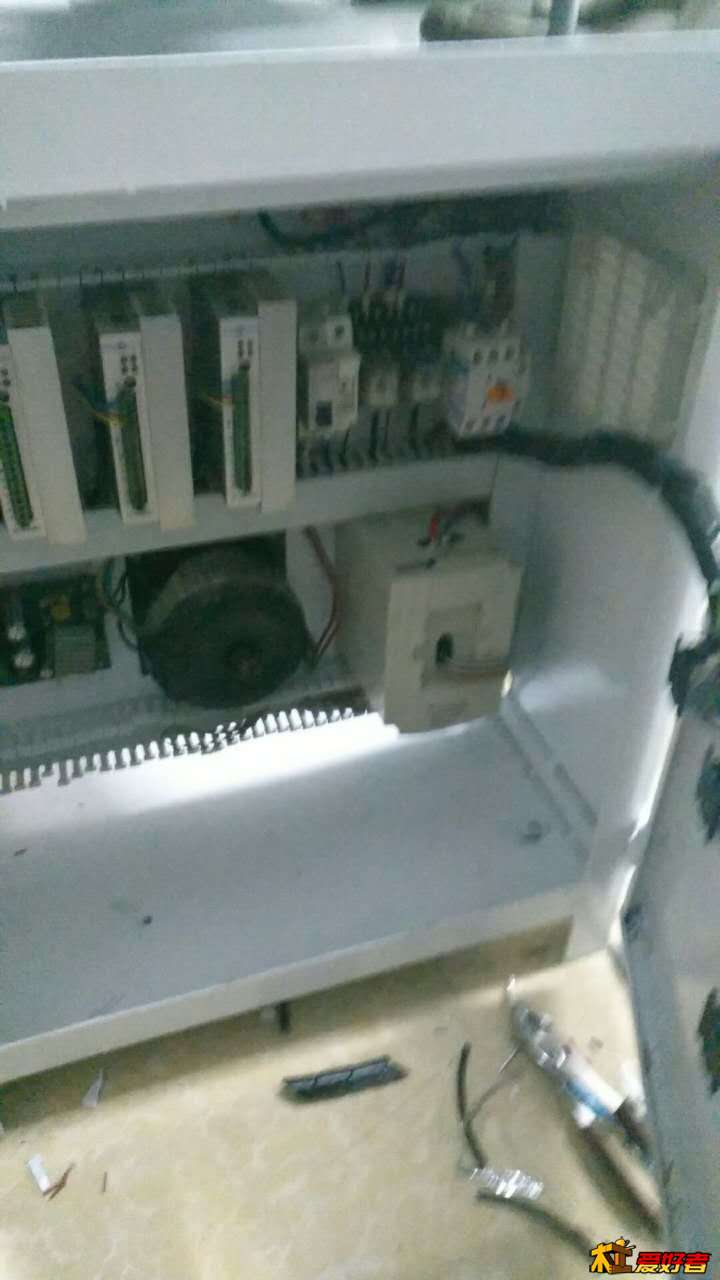 515555663569332992.jpg