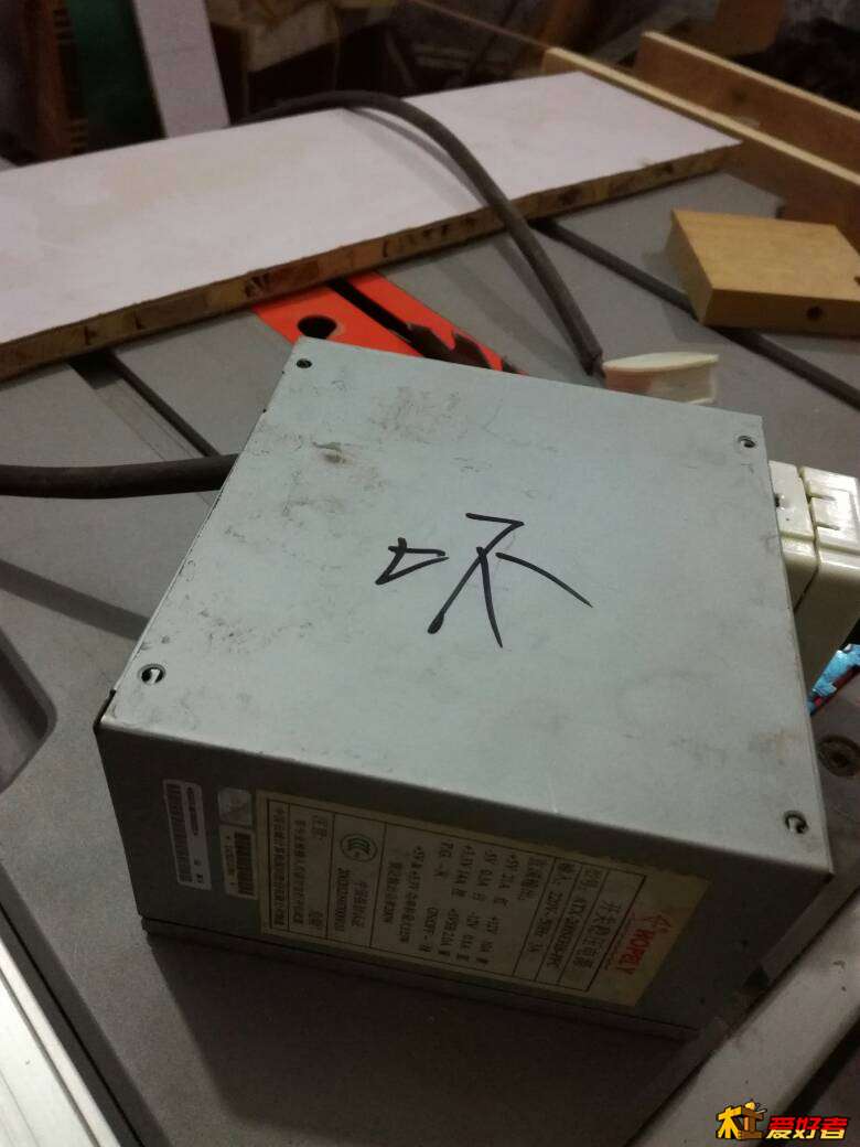 151626qbyx55vvt5qglait.jpg