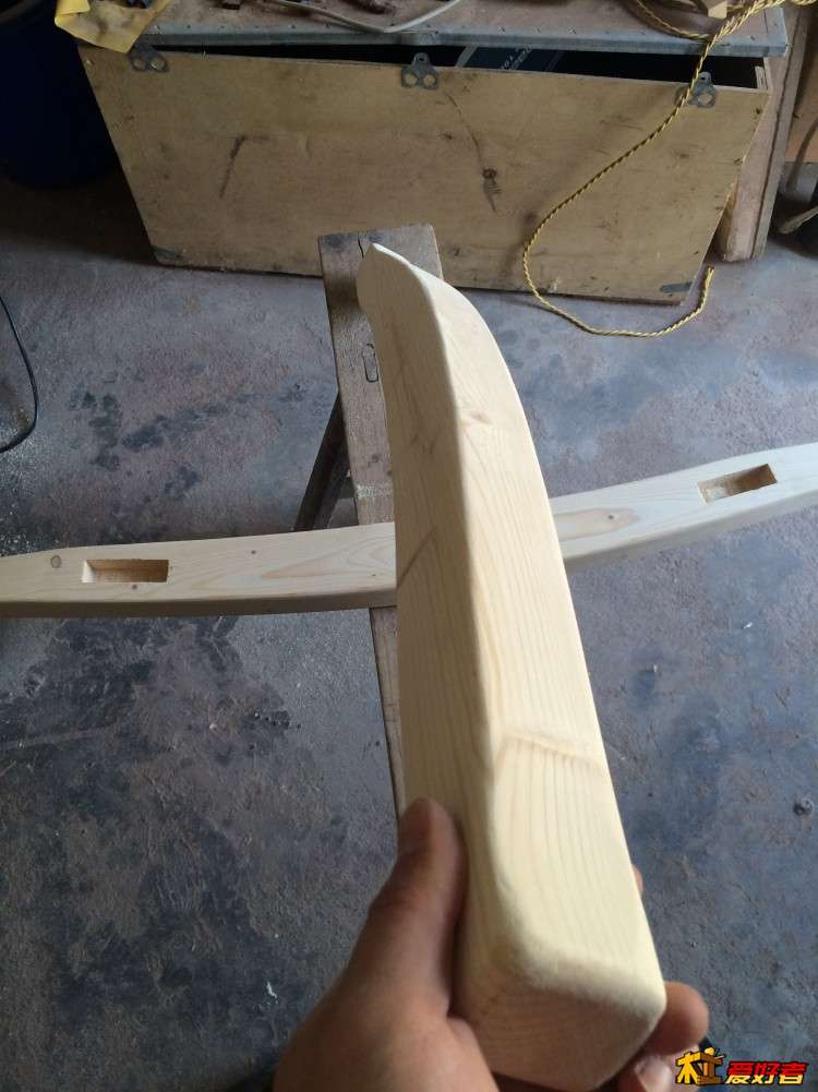 总觉得弧度不够，但松木的强度不知咋样又不敢上大弧度...