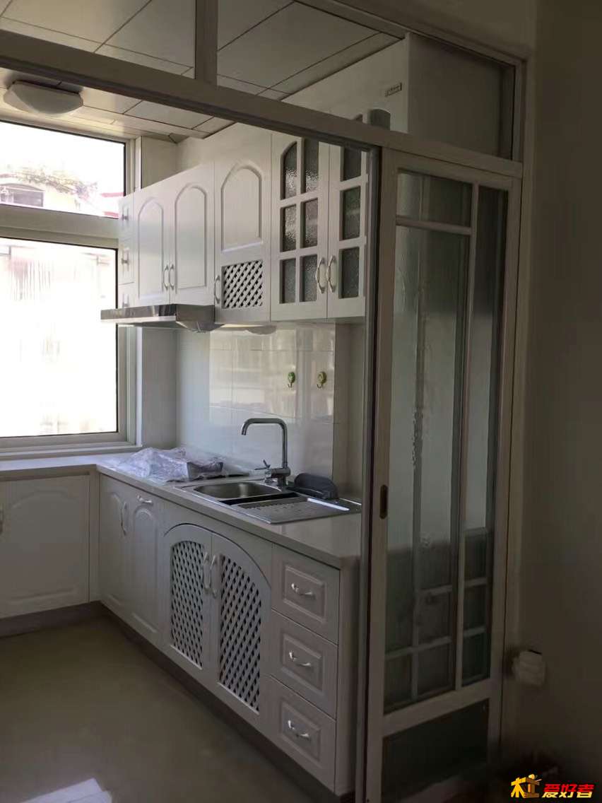 221817y3x833uyut7zt7j8.jpg