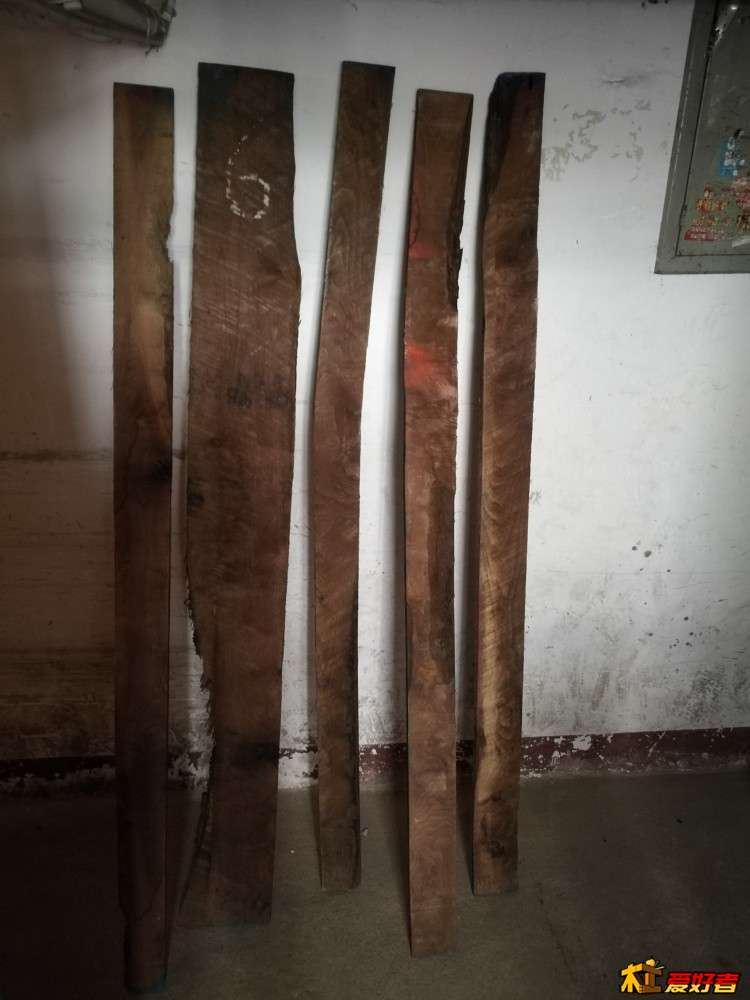 104958t2pya1ea11kbafti.jpg