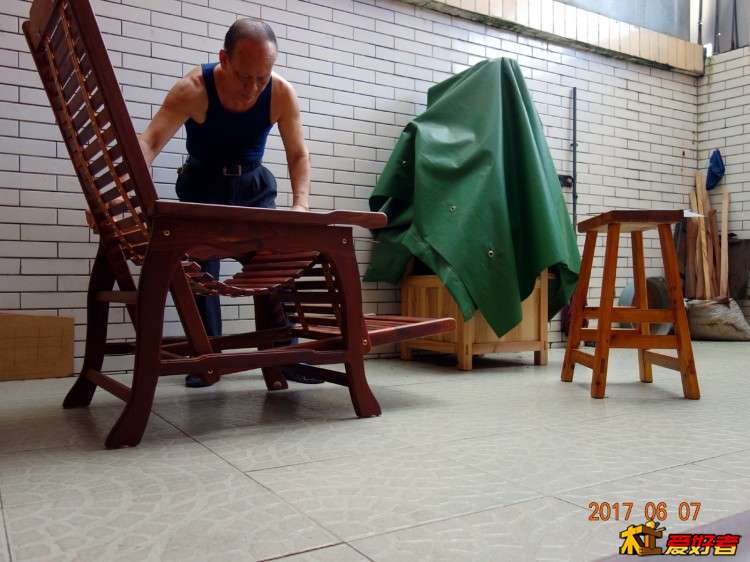 摇3.JPG