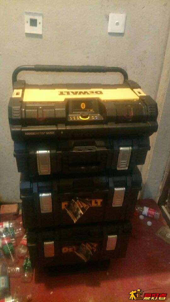 收音机须有个顶缸的