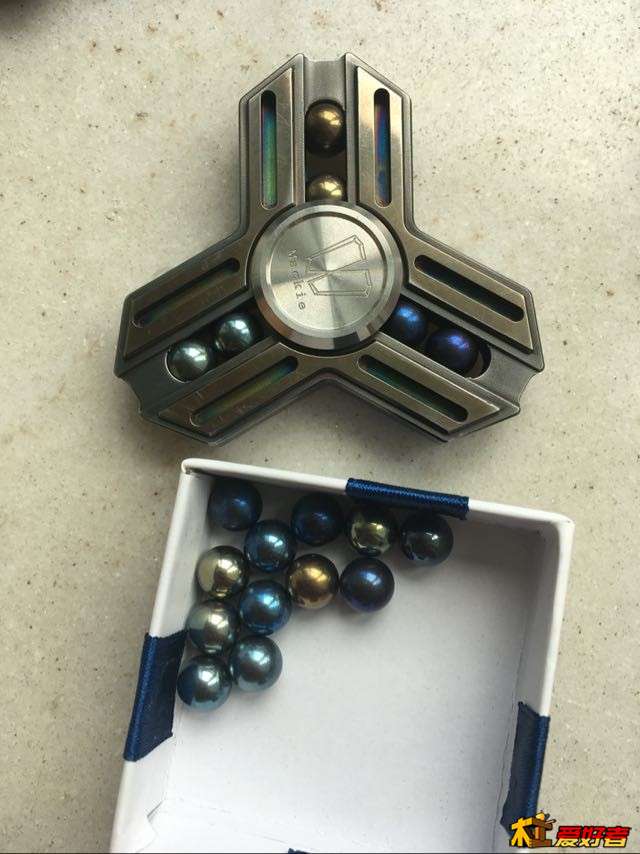 拇指陀螺钛珠