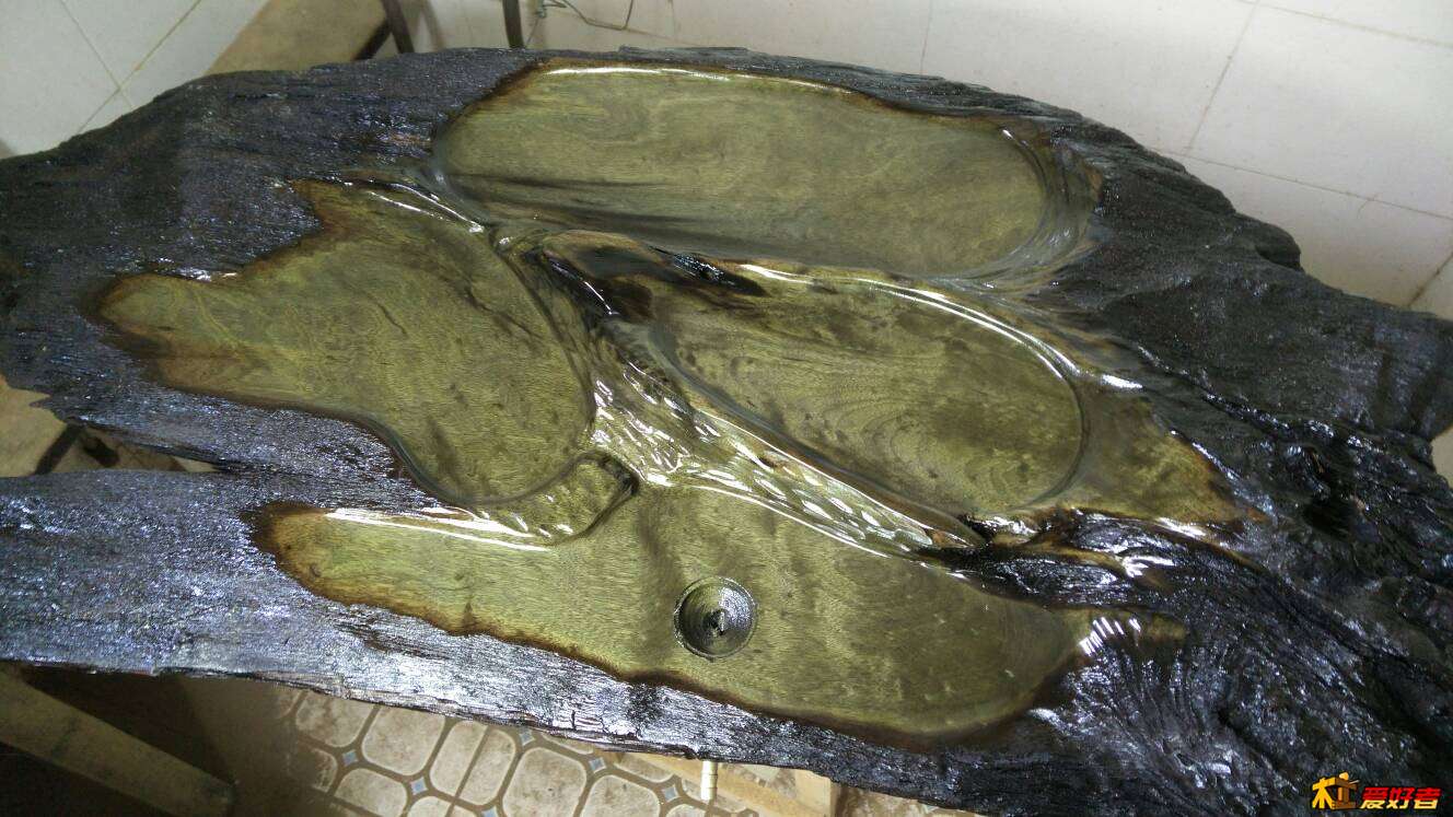 011209yjrn898r1apzaggg.jpg