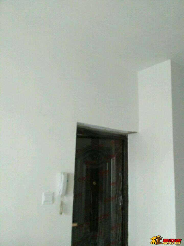  进门位置准备做一个鞋柜