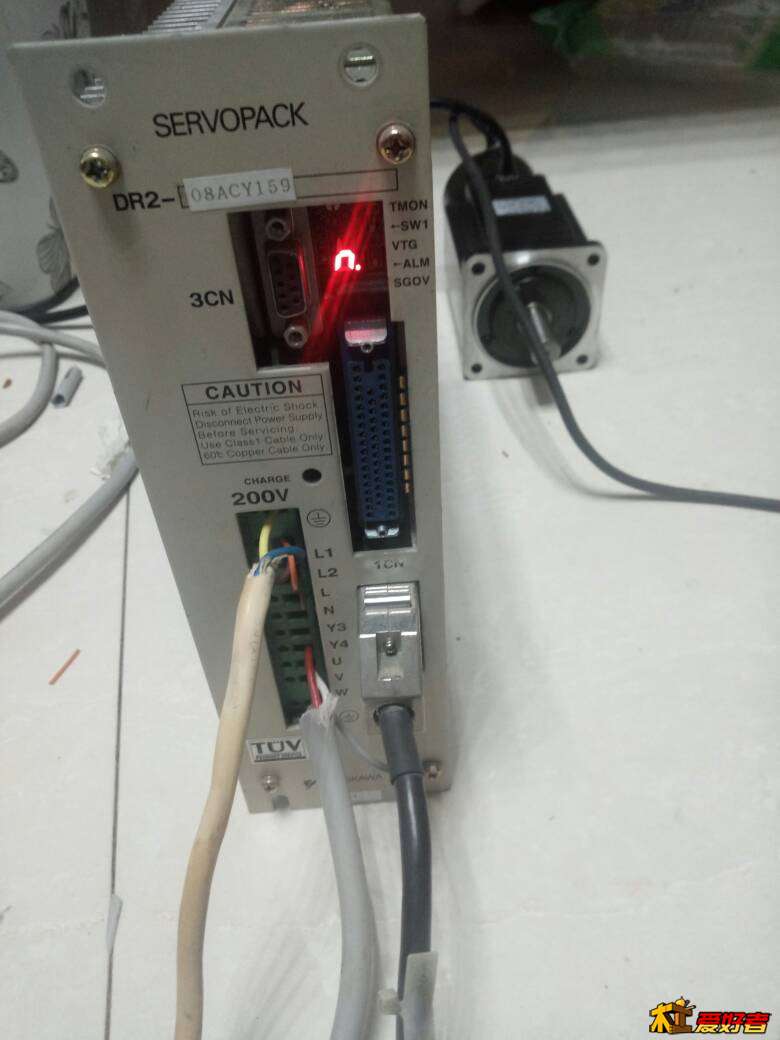 205122kqaffenjt71esqif.jpg