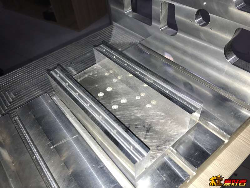 212712fcc48cc44t9lk4gb.jpg