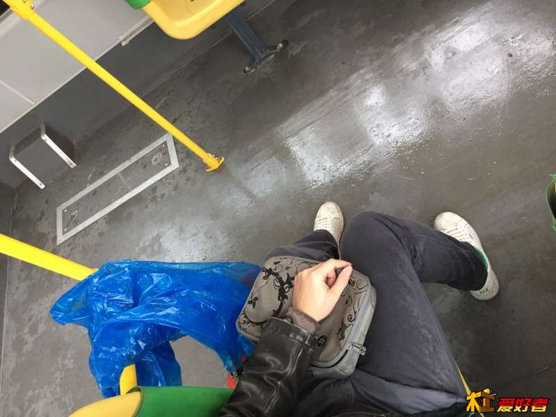 123404qvyvrmmklvmqi2mx.jpg