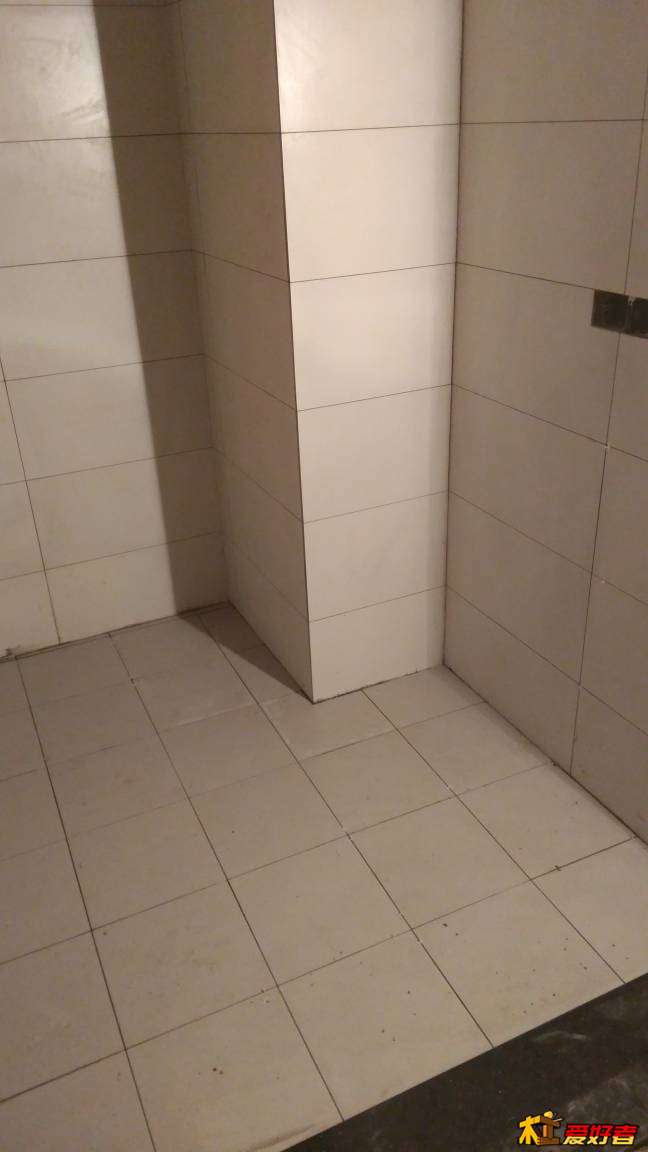 233551vv8780vahq89e7ee.jpg
