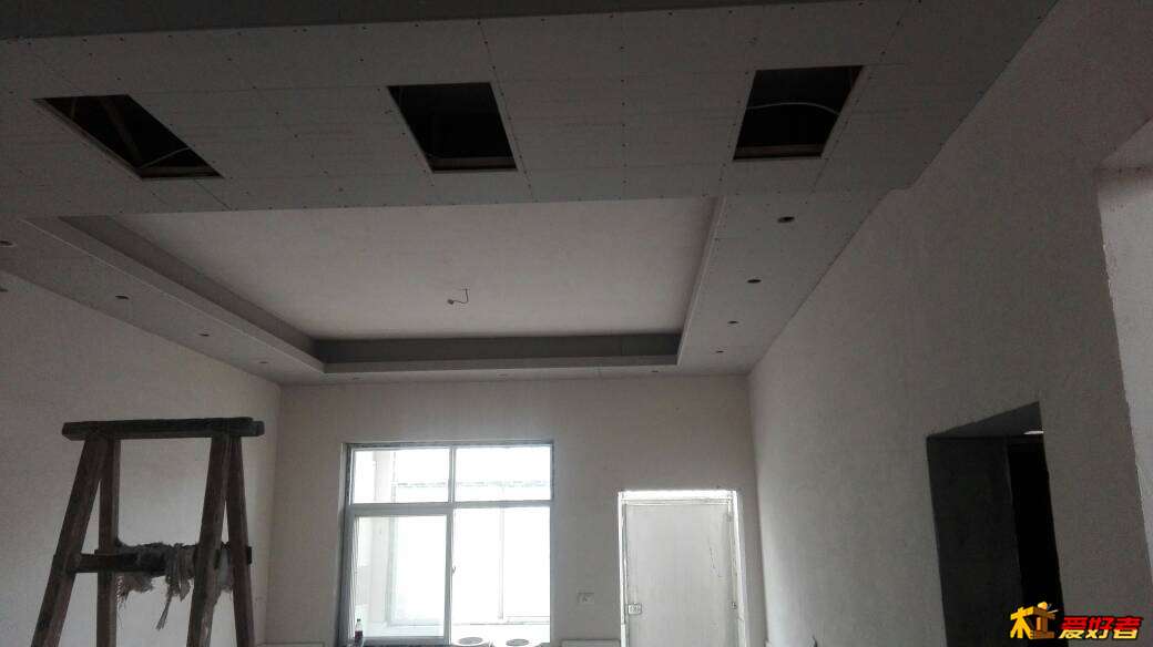 223557j2ddiy5g705qr2rz.jpg
