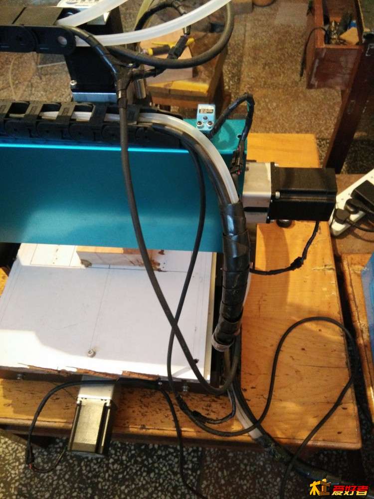 Y轴线 限位开关线 太短了我没往 坦克链条里装