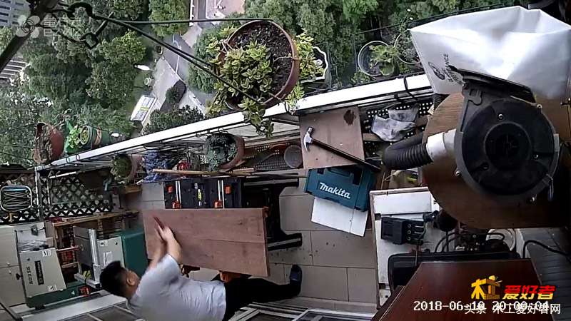 212203zyb5mkhpwzha41q4.jpg
