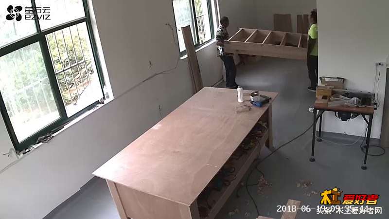 065215su8256lwv1r4h445.jpg