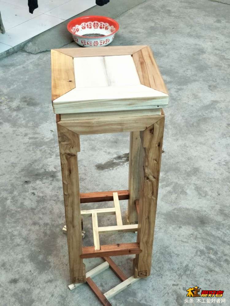 这是学有一年自己动手做的一个杂木花架，不是第一个作品，留下它是因为这个是这一年自己做的最好的，断断续 ...