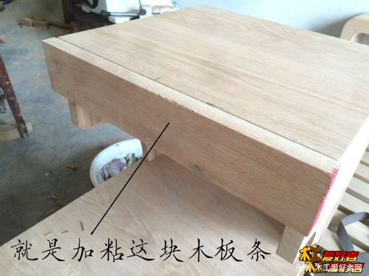 我说的是这块挡板做成小抽屉更好，是不是啊？