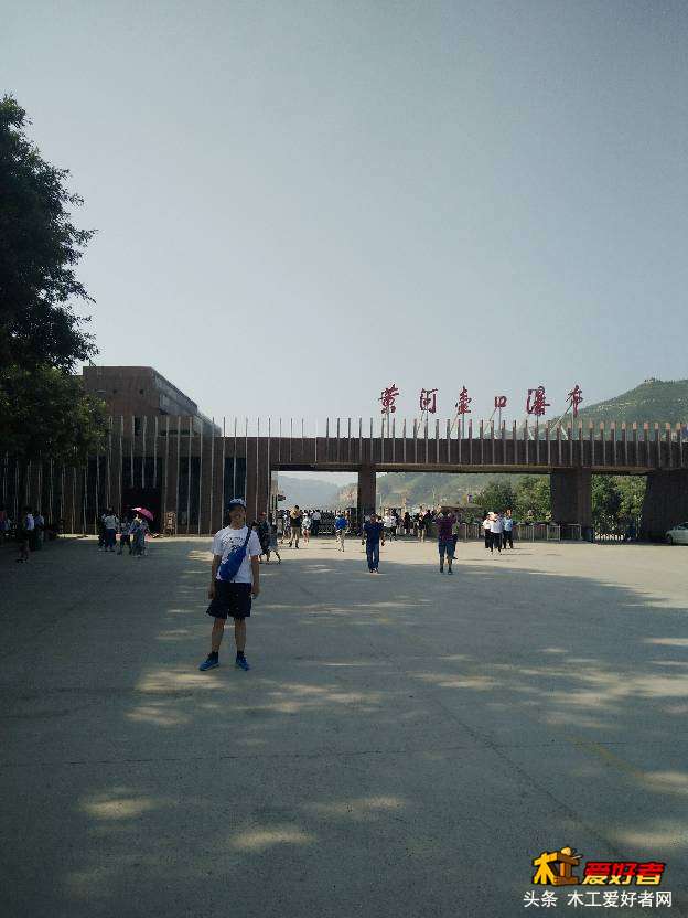 101210amoi0xuom555fkro.jpg