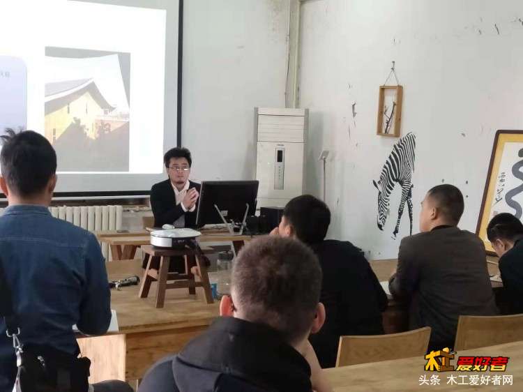 微信图片_20181010222544.jpg