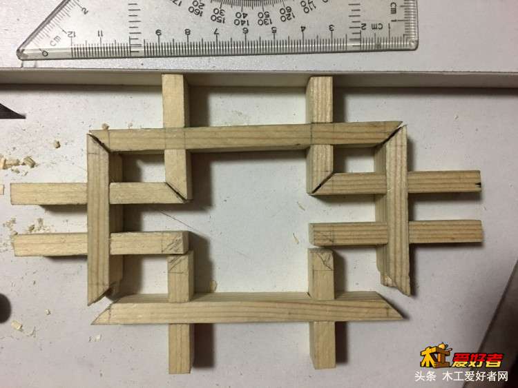 拼接出现缝隙太大，怎么解决？