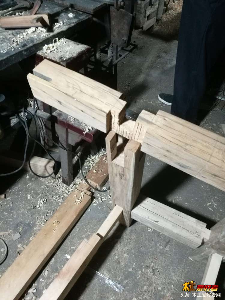 铁翰堂木工桌制作流程图（1桌腿及组装）(16).jpg
