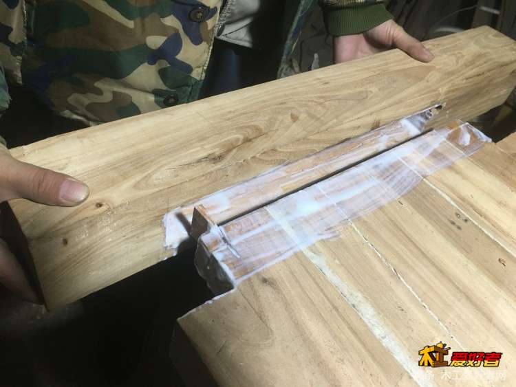 铁翰堂木工桌制作流程图(3封边处理） (5).JPG