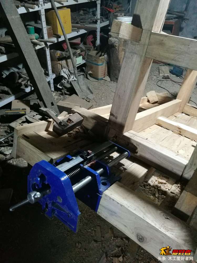 铁翰堂木工桌制作流程图(5夹具安装1-尾钳) (10).jpg