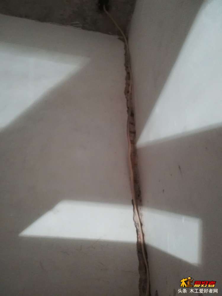 安装一个开关盒子