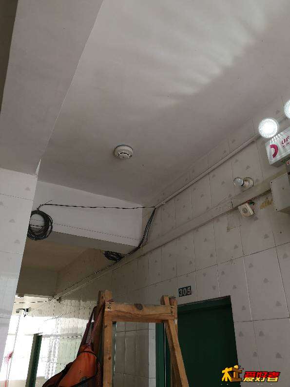 124800lvshylm9onhldgyh.jpg