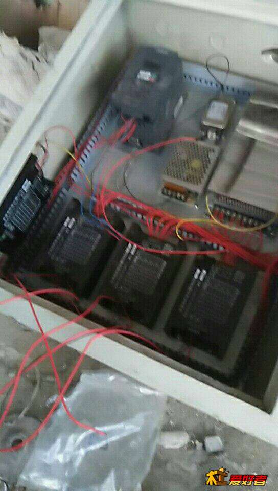 204837en9kt7jz3m9op9mt.jpg