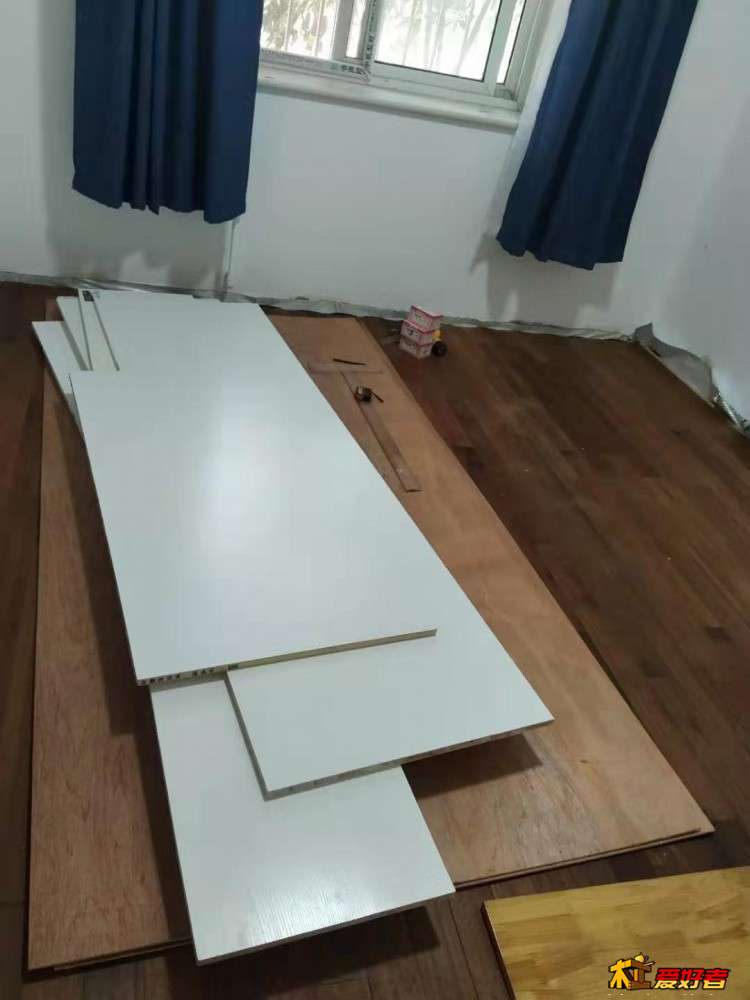 1085607809.jpg