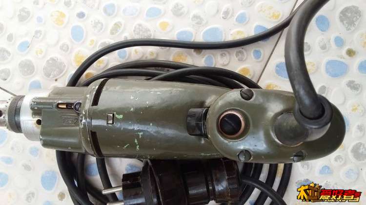 125529zh7rv893l77zaaiv.jpg