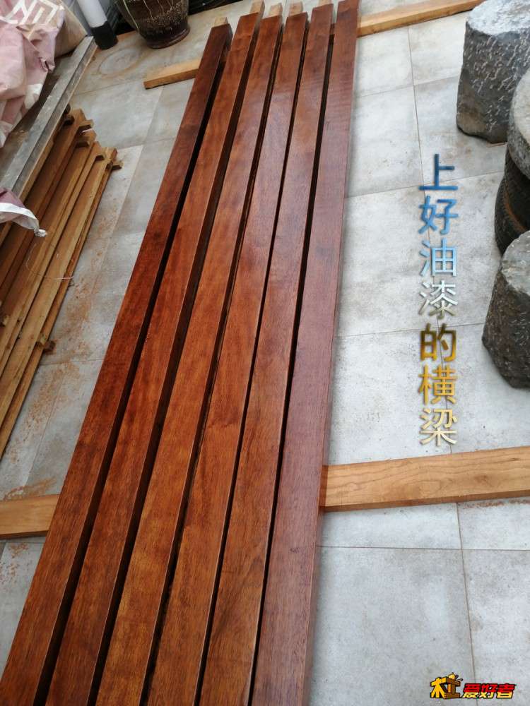 横梁上漆.jpg