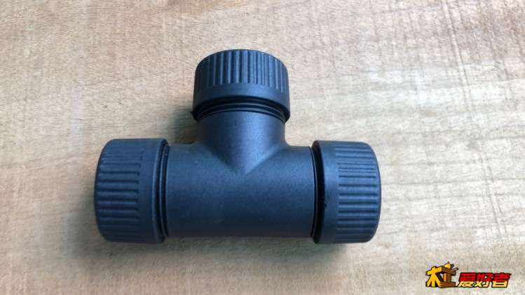25三通积木式无损连接器--工程塑料.jpg