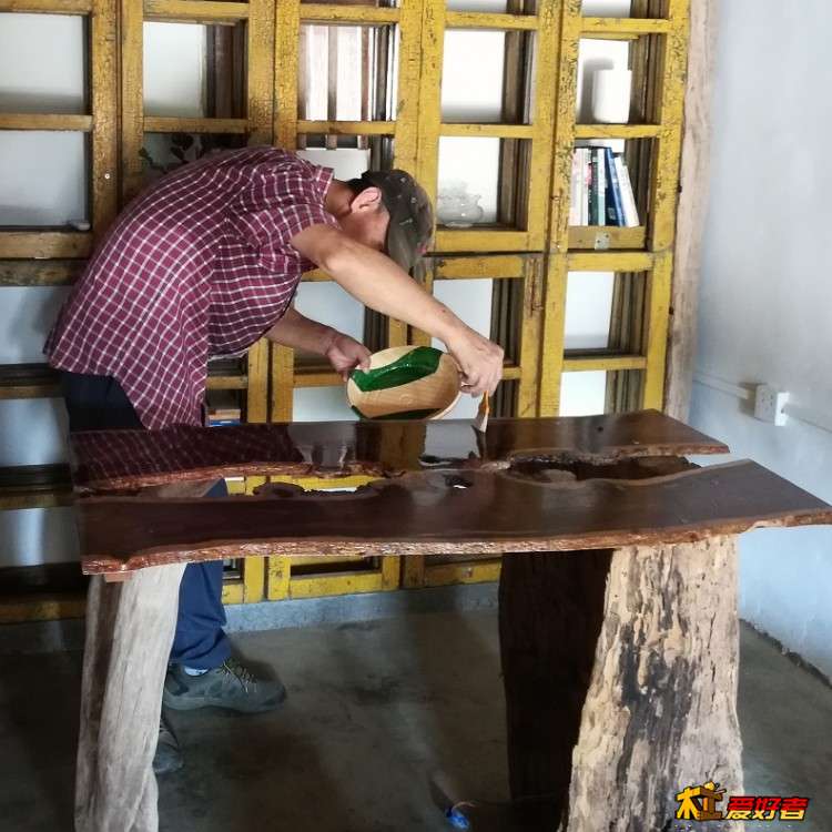 网上就有茶台油漆卖