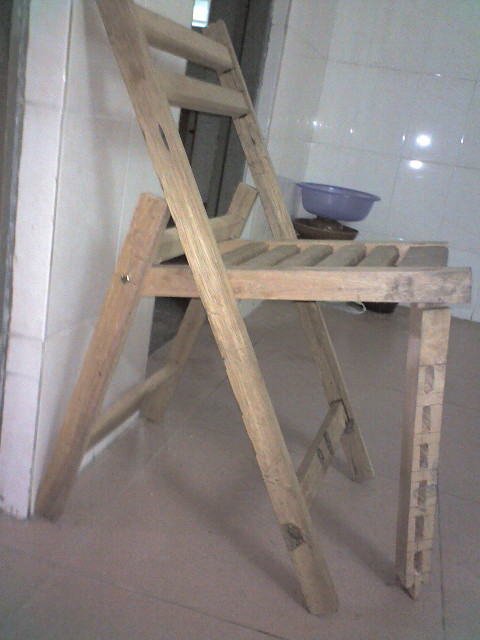 机器开的眼及椅子