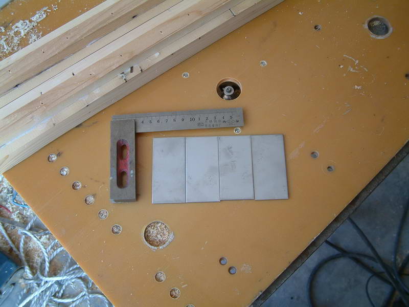 准备做床头和床框的连接件的不锈钢板