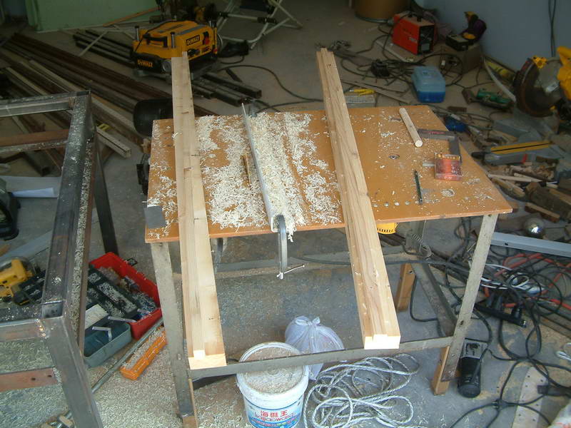 床框上帮个木条