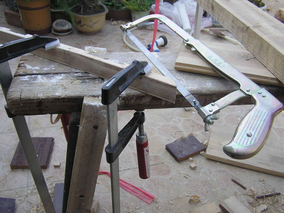 今天没电,小钢锯对付下