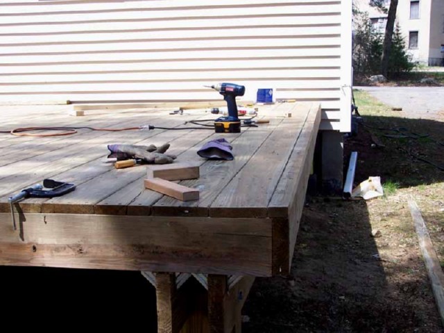 buillding deck 144.JPG