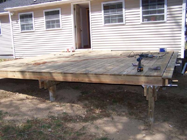 buillding deck 139.JPG