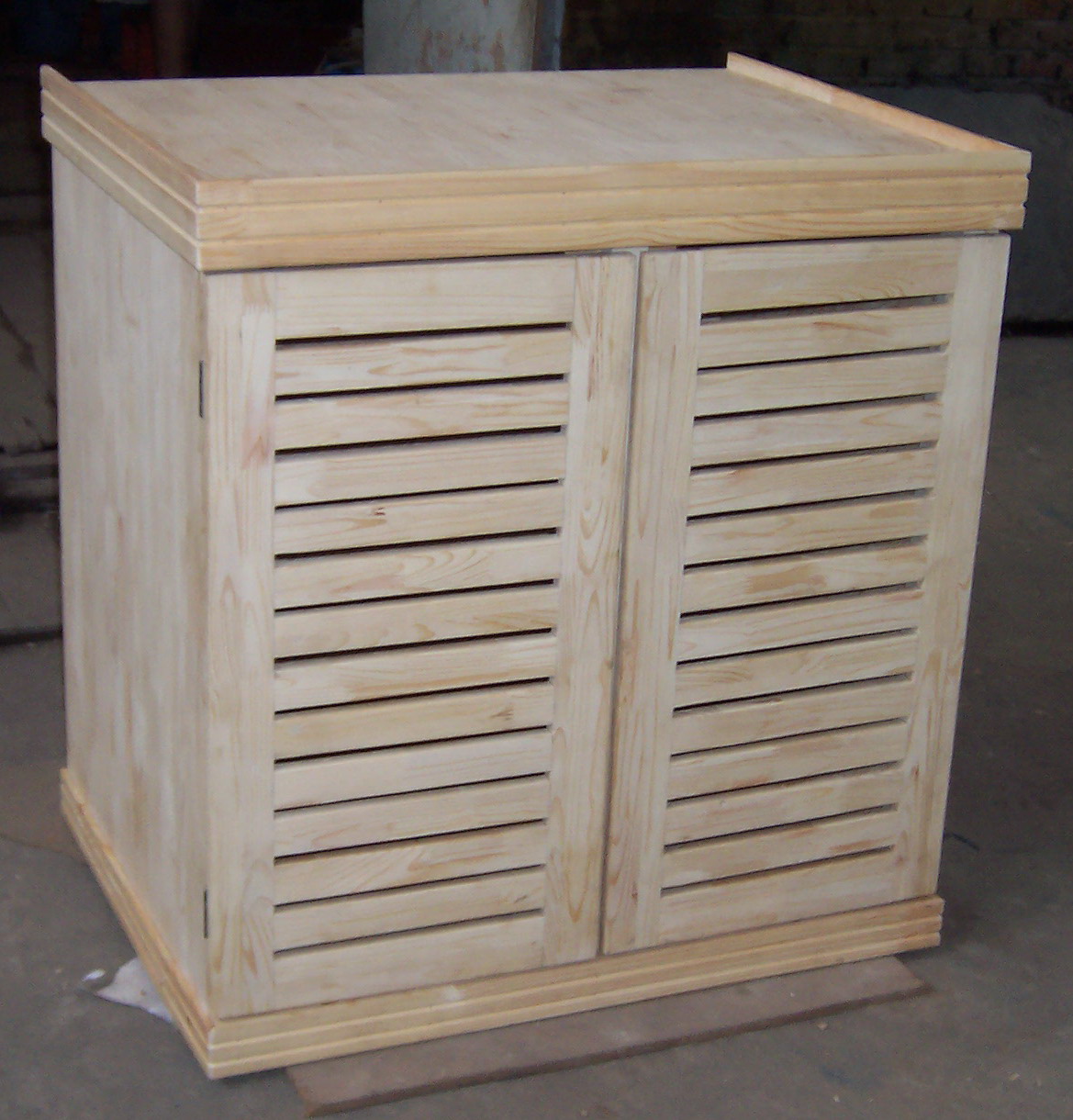 安装完装饰木线