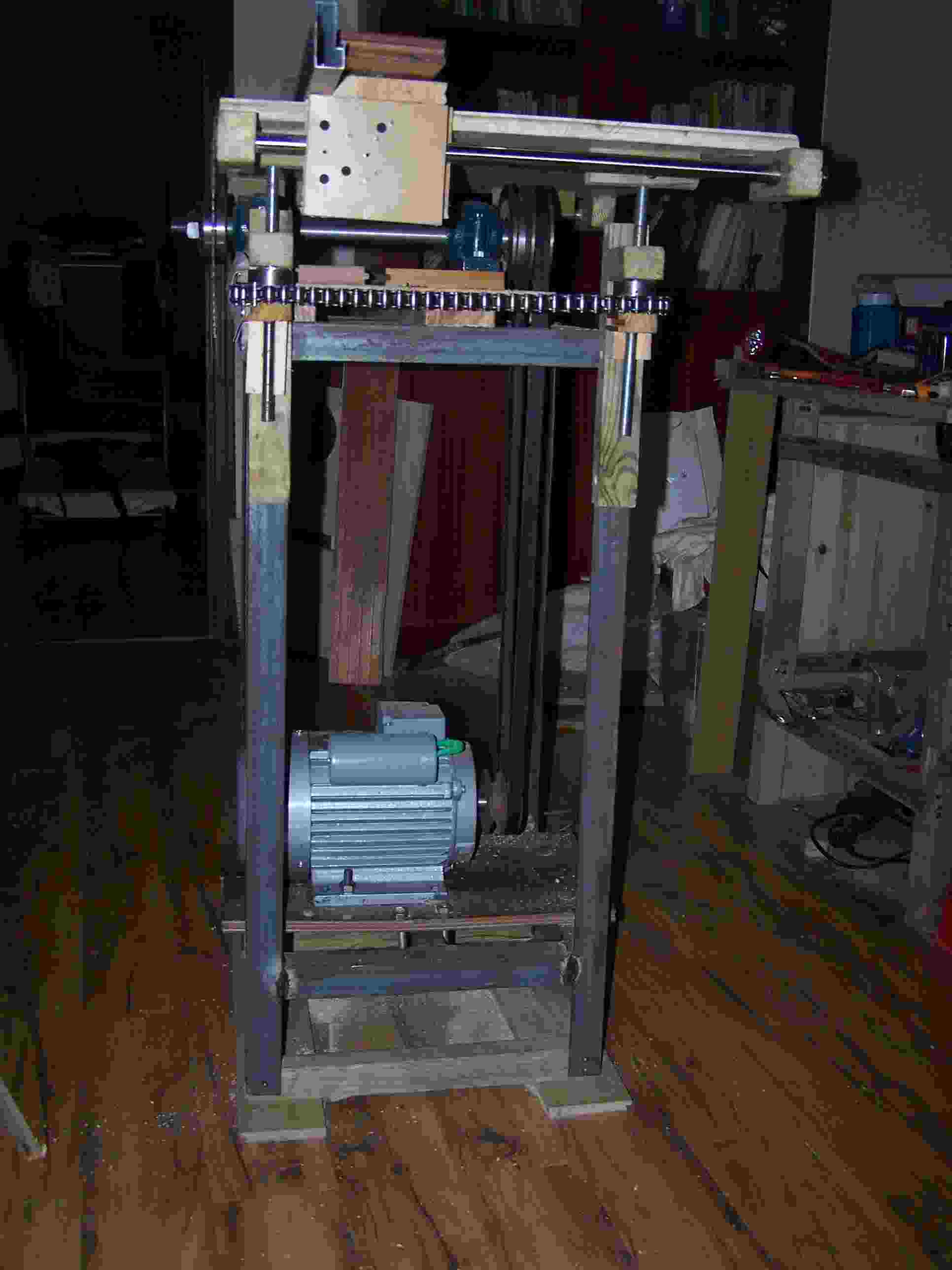 整体照，皮带有些太长，导致震动有点大